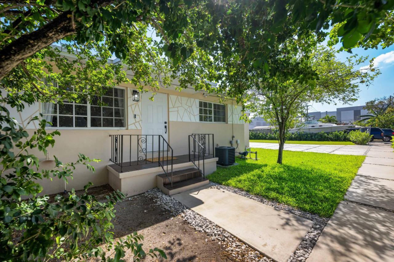3 Bedroom Smart Home, Close To Airport, Fast Wifi, Patio, Grill & Free Private Parking * Miami